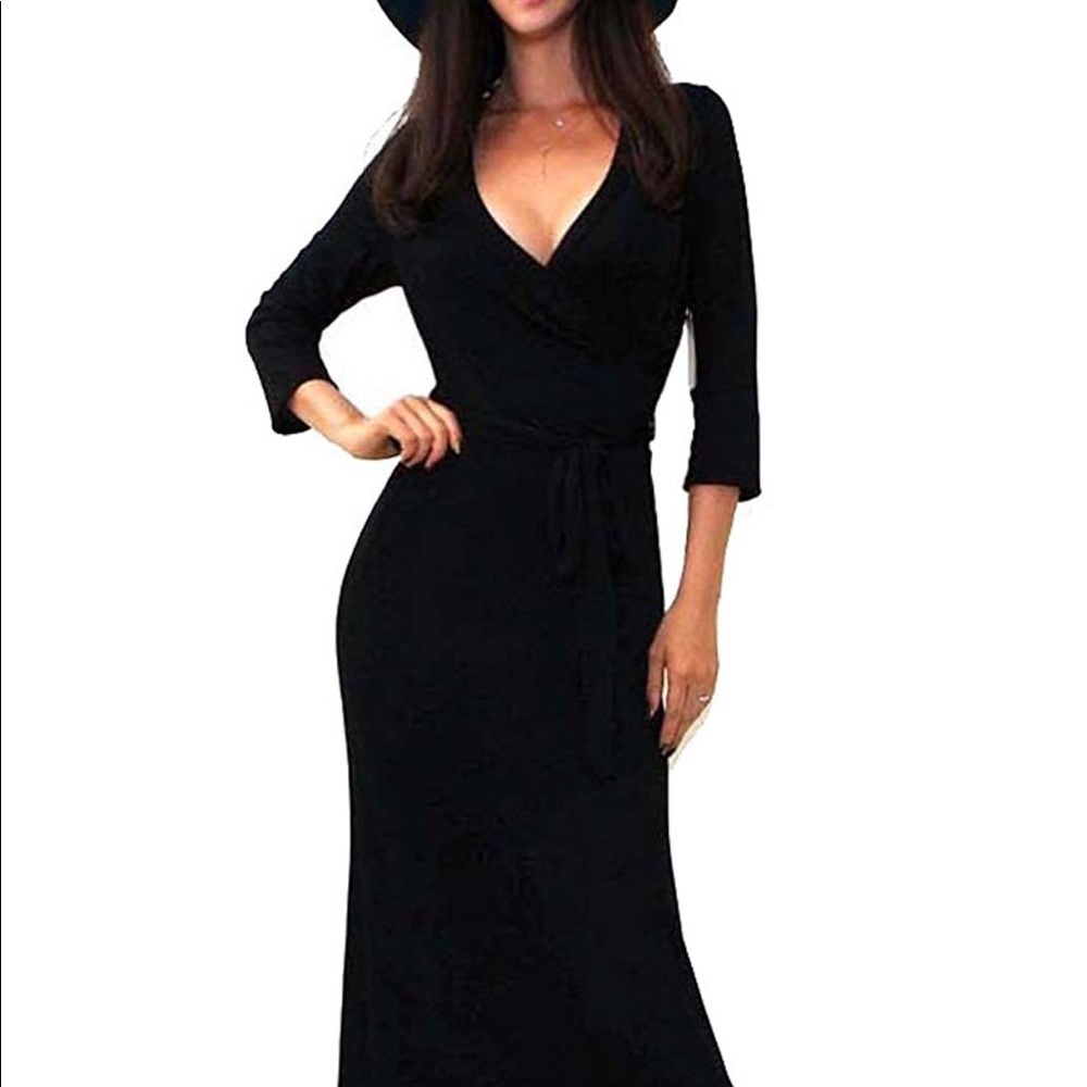 Black V-neck maxi dress
